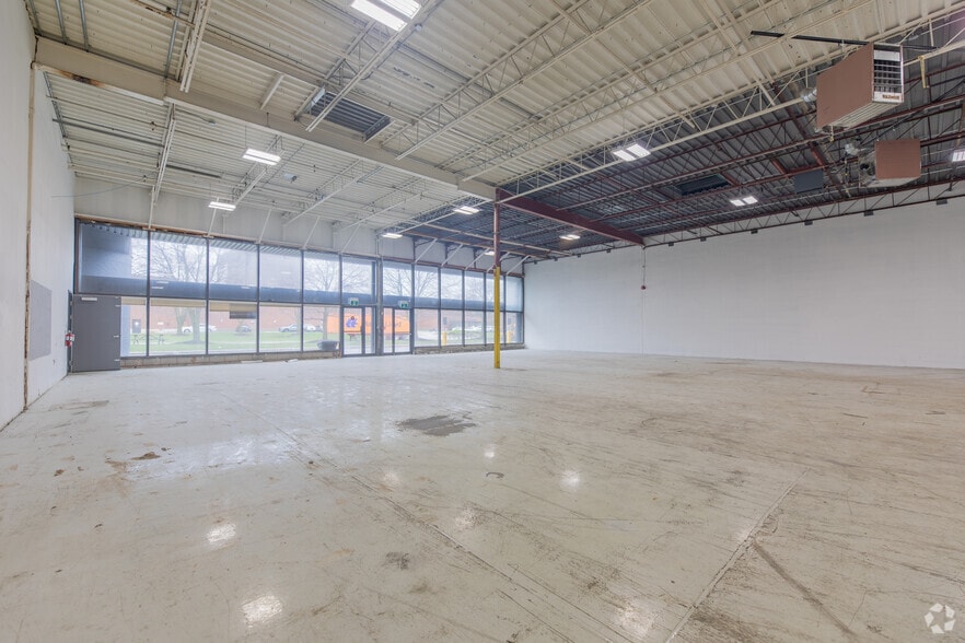 More Photos Of 50-70 Novopharm Ct, Toronto Warehouse For Sale