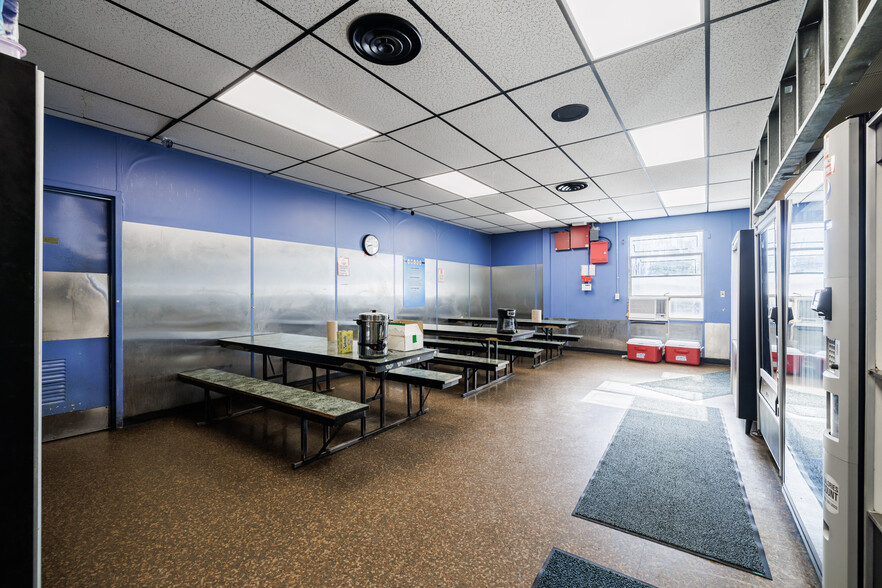 More Photos Of 100 Pixley Industrial Pky, Rochester Manufacturing For Sale
