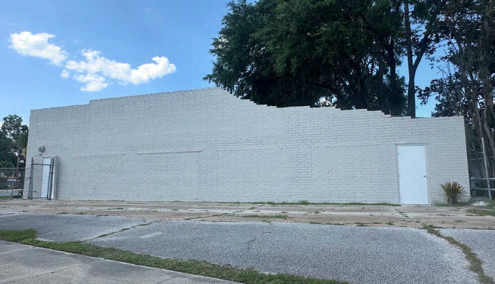 More Photos Of 1141 US Highway 41 NW, Jasper Distribution For Lease