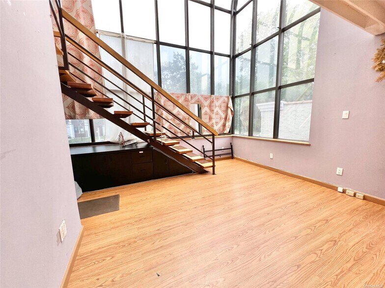 More Photos Of 4621 Little Neck Pky, Little Neck Office Residential For Sale