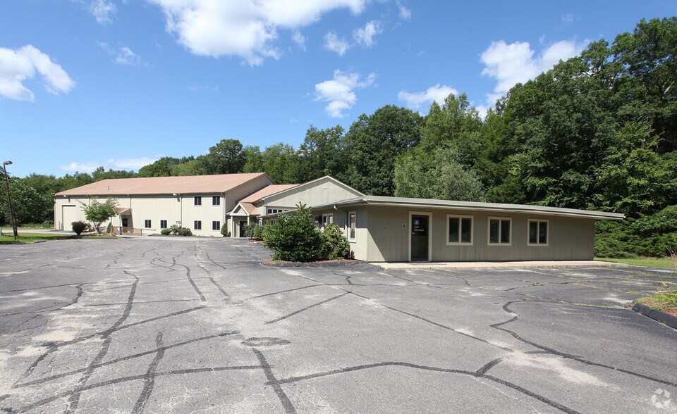 Primary Photo Of 1768 Storrs Rd, Mansfield Office For Lease