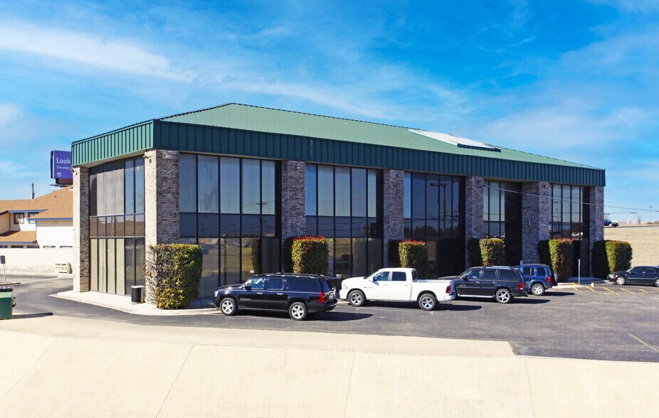 Primary Photo Of 2210 E Central Texas Expy, Killeen Office Residential For Lease