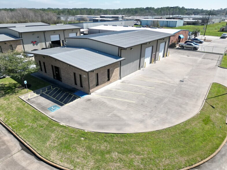Primary Photo Of 2002 Rotary Dr, Humble Warehouse For Lease