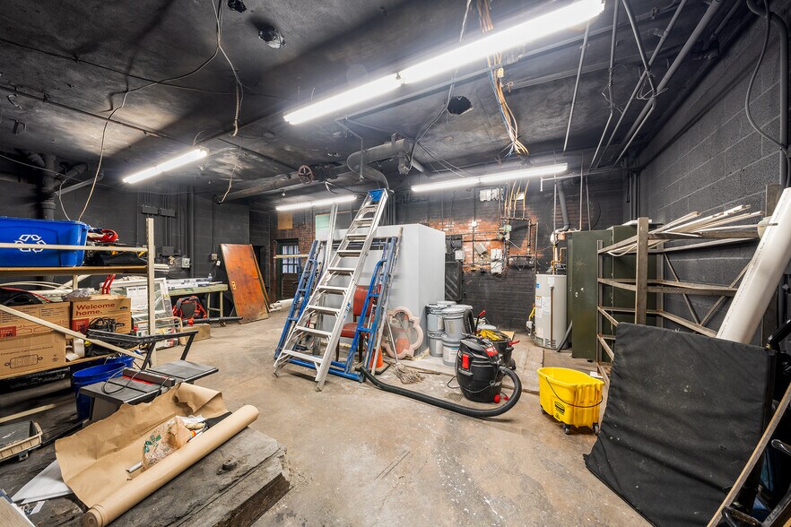 More Photos Of 379 Cherry St, Pottstown Flex For Lease