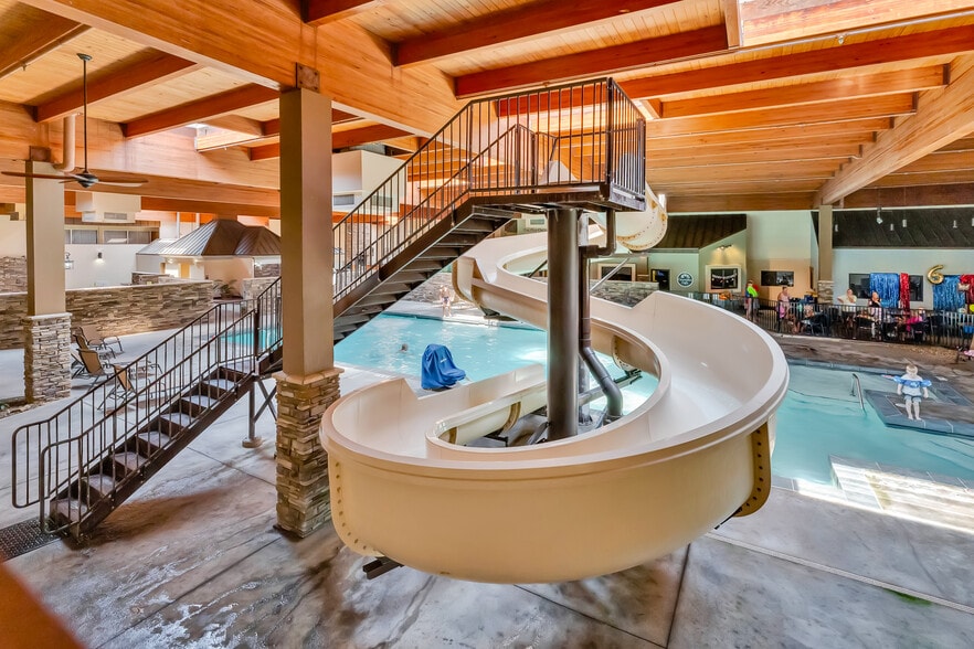 More Photos Of 201 Sugarloaf Rd, Hendersonville Hotel For Sale