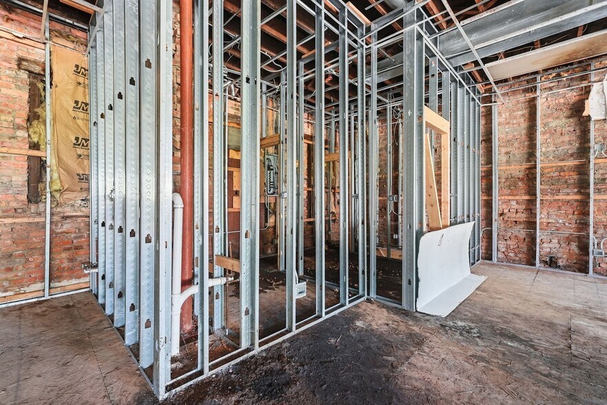 More Photos Of 7100 Morgan St, Chicago Storefront For Sale