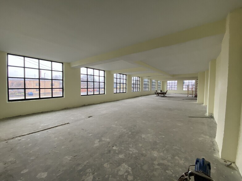 More Photos Of 50 S Broad St, Middletown Warehouse For Sale