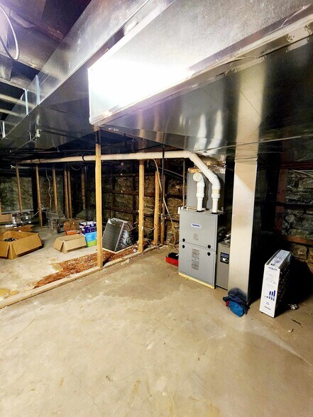 More Photos Of 709 Maine St, Quincy General Retail For Sale