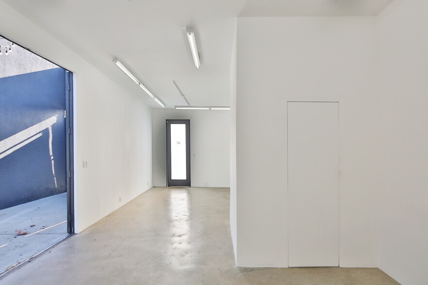 More Photos Of 2680 S La Cienega Blvd, Los Angeles Showroom For Lease