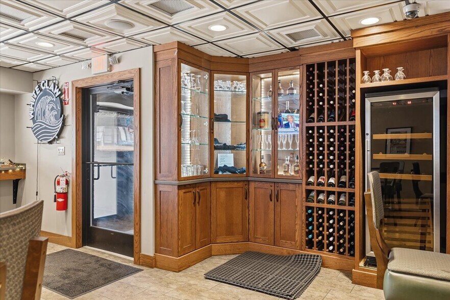 More Photos Of 318 New York Ave, Rochester Sports And Entertainment For Sale