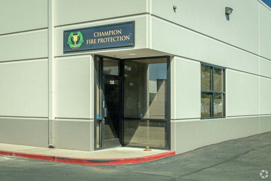 More Photos Of 9090 Union Park Way, Elk Grove Unknown For Lease