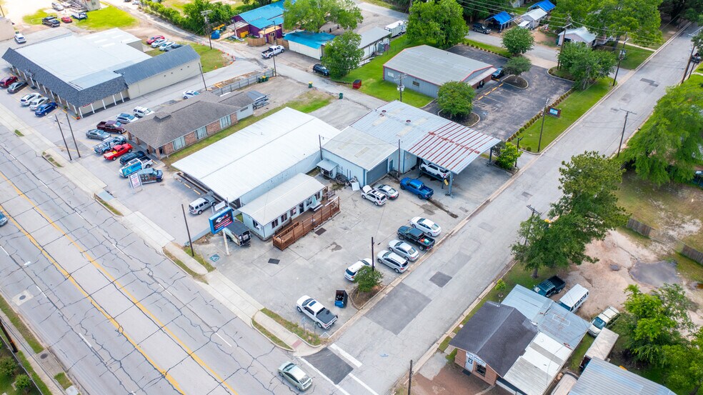 More Photos Of 539 N Frazier St, Conroe Auto Repair For Sale