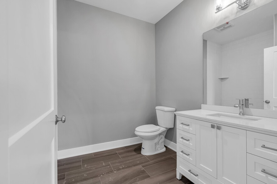 More Photos Of 33 Union Ave, Manasquan Apartments For Sale
