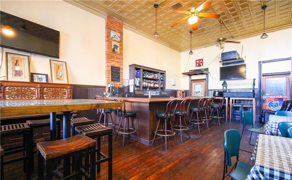 More Photos Of 206 N Main St, Plattsburg Restaurant For Sale