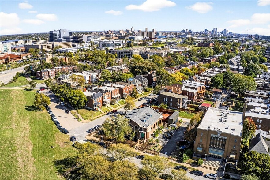 More Photos Of 1034 S Kingshighway Blvd, Saint Louis Office For Sale