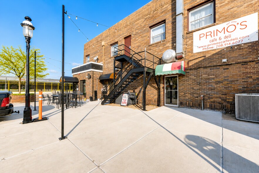 More Photos Of 2057-2059 Ridge Rd, Homewood Storefront Retail Residential For Sale
