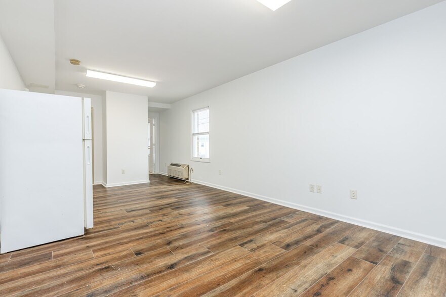 More Photos Of 117 Boulevard, Seaside Heights Apartments For Sale