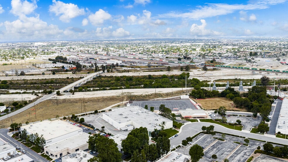 More Photos Of 751 Via Lata, Colton Manufacturing For Sale