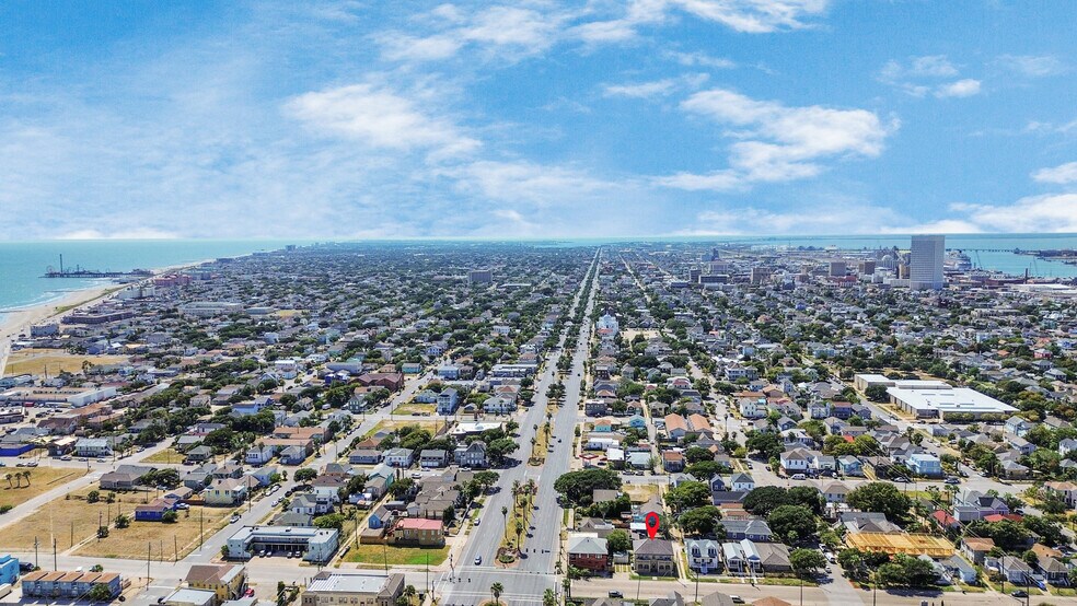 More Photos Of 915 8th St, Galveston Apartments For Sale