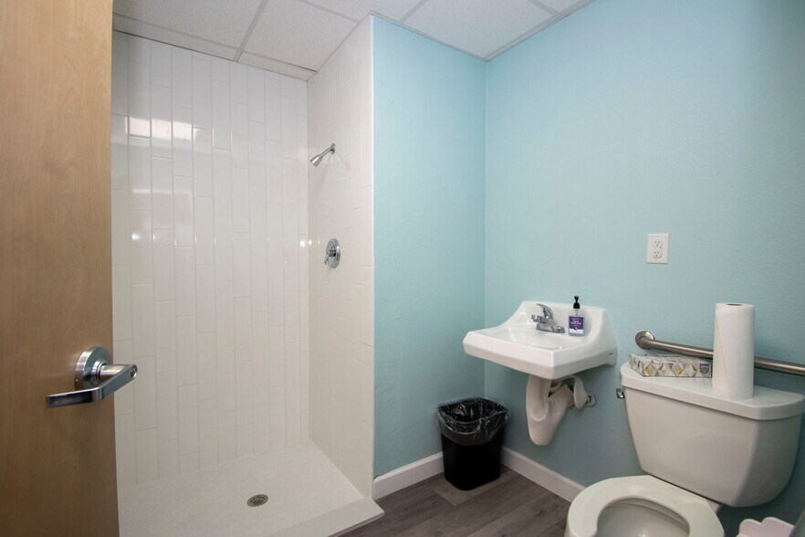 More Photos Of 4535 Tamiami Trl, Port Charlotte Office For Lease