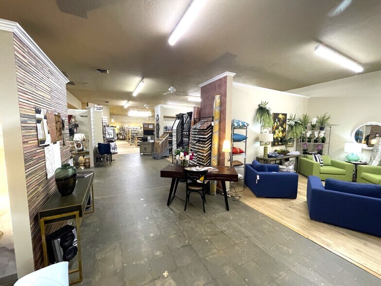 More Photos Of 146 S Curtis Rd, Boise Freestanding For Sale