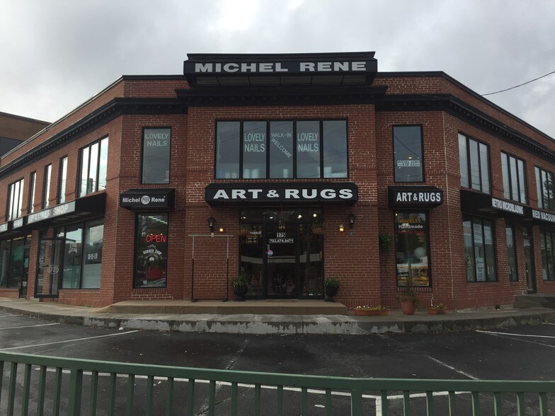 Primary Photo Of 175 Maple Ave E, Vienna Freestanding For Lease