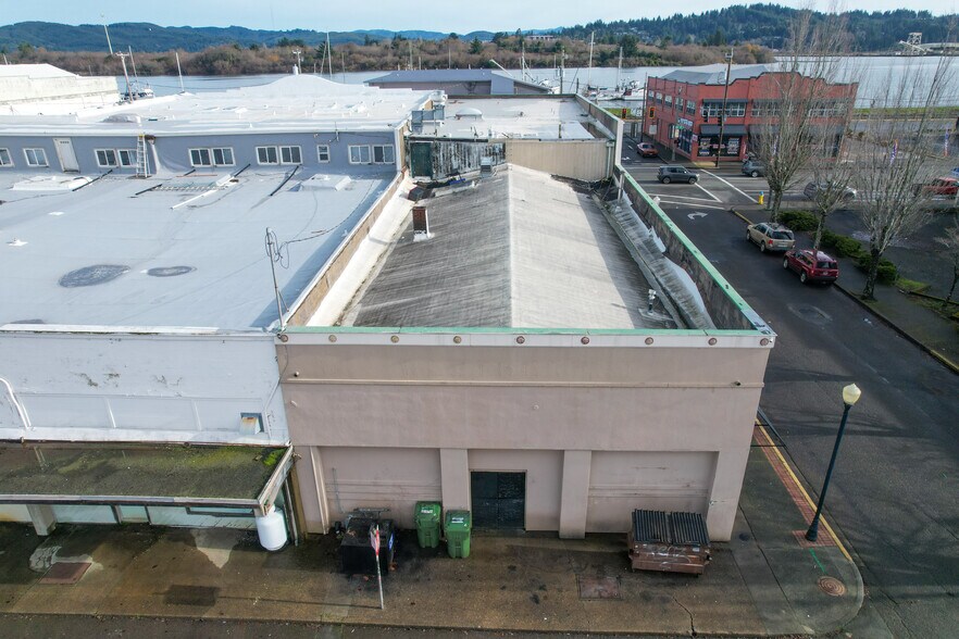 More Photos Of 295 S Broadway, Coos Bay Restaurant For Sale