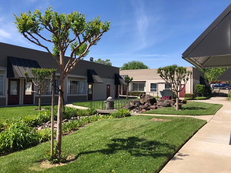 More Photos Of 8300 Fair Oaks Blvd, Carmichael Office For Sale