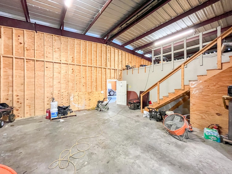 More Photos Of 11950 Richcroft Ave, Baton Rouge Warehouse For Sale