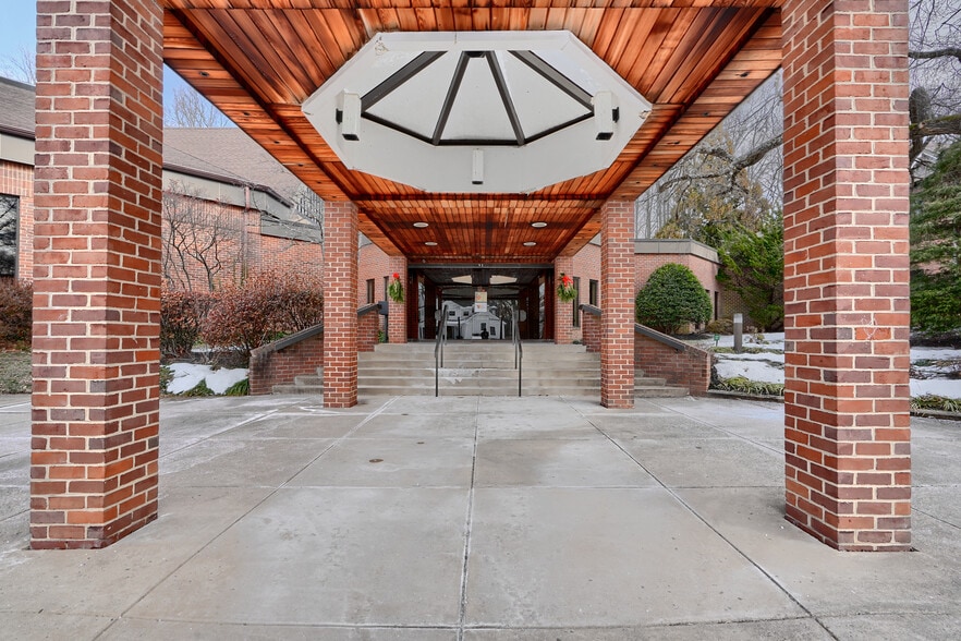 More Photos Of 541 Marshall Rd SW, Vienna Religious Facility For Sale