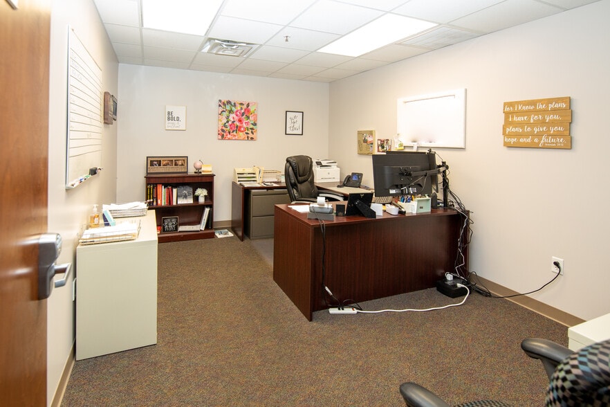 More Photos Of 4003 Out Look Dr, Hurricane Office For Sale