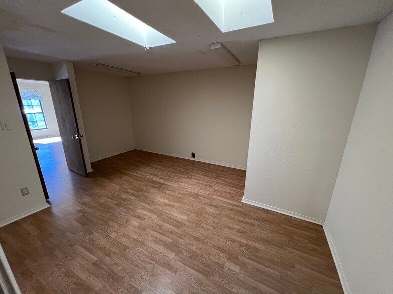 More Photos Of 3770 Private Road 3439, Longview Flex For Sale