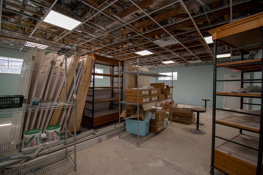 More Photos Of 4535 Tamiami Trl, Port Charlotte Office For Lease