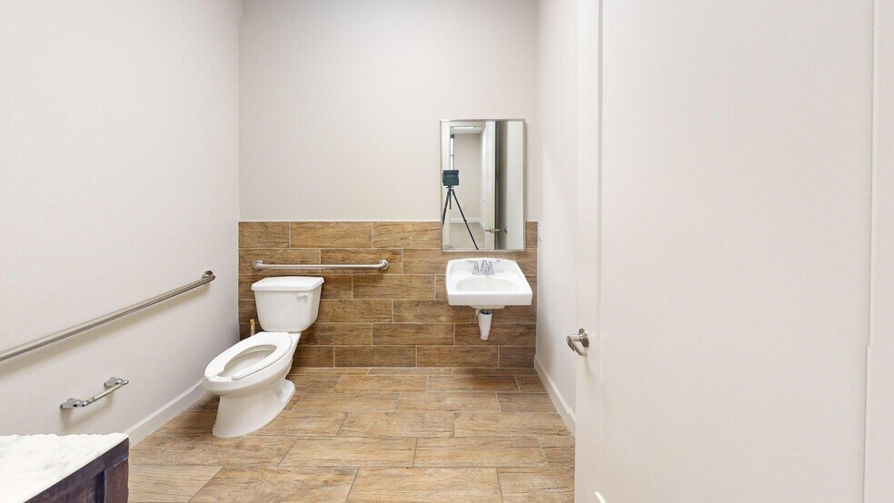 More Photos Of 8118 Fry Rd, Cypress Office For Lease