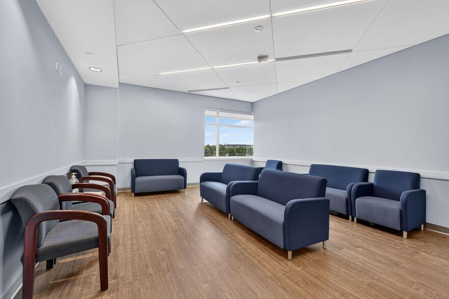 More Photos Of 24430 Stone Springs Blvd, Dulles Town Center Medical For Sale