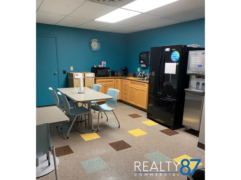 More Photos Of 3601 42nd St NE, Cedar Rapids Medical For Sale