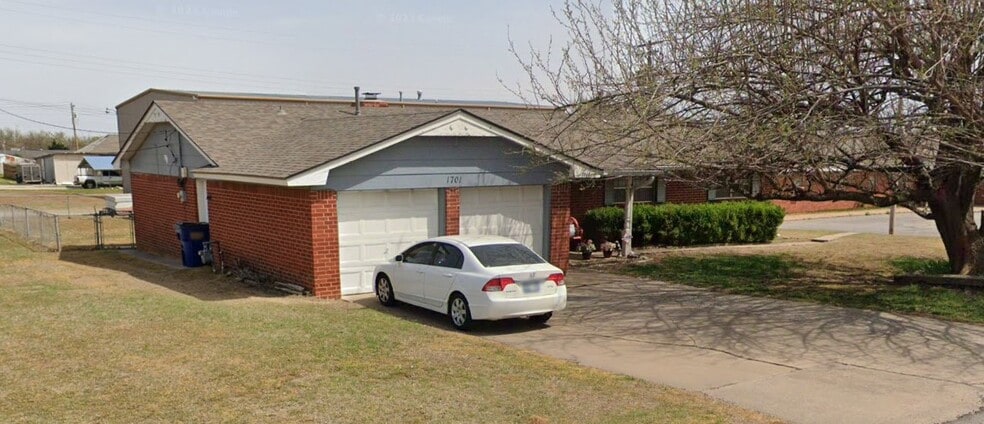 More Photos Of 1701 S Jensen Ave, El Reno Self Storage For Sale