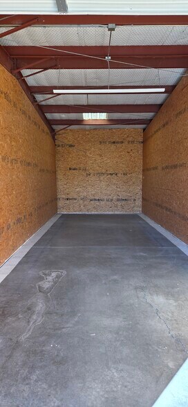 More Photos Of 2401 Lawrence Blvd, Alamogordo Warehouse For Sale