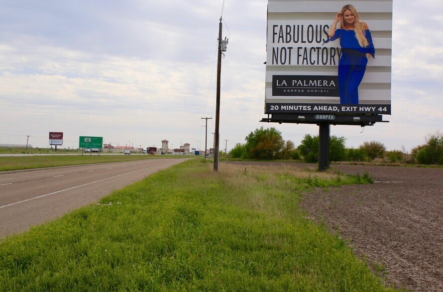 More Photos Of US Highway 77 Frontage, Robstown Land For Sale