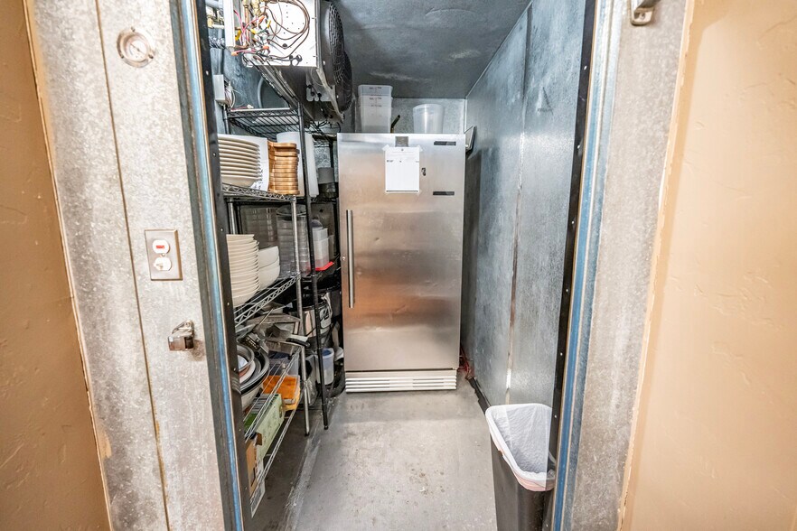 More Photos Of 3015 Hualapai Mountain Rd, Kingman Office For Sale