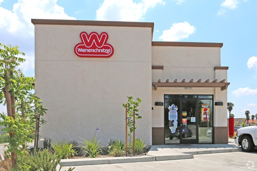 More Photos Of 1400 E Noble Ave, Visalia Fast Food For Sale