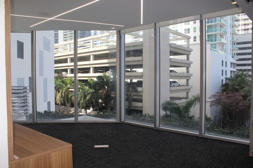 More Photos Of 1300 Brickell Bay Dr, Miami Apartments For Sale