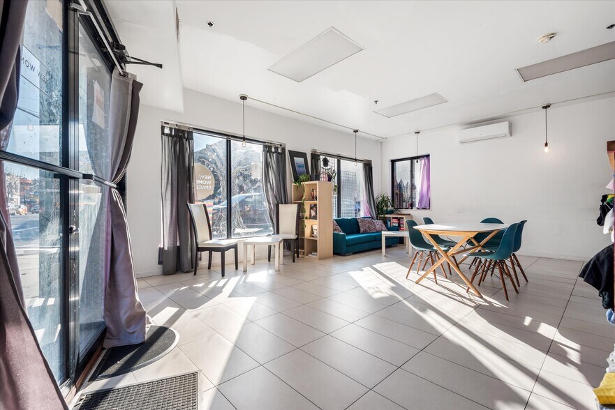 More Photos Of 188 Woodpoint Rd, Brooklyn Apartments For Sale