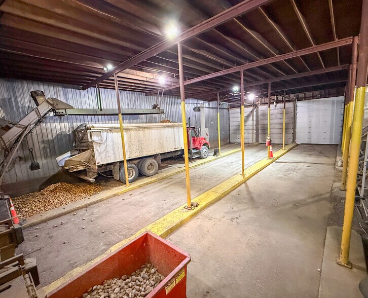 More Photos Of 111 1 Av S, Vauxhall Food Processing For Sale