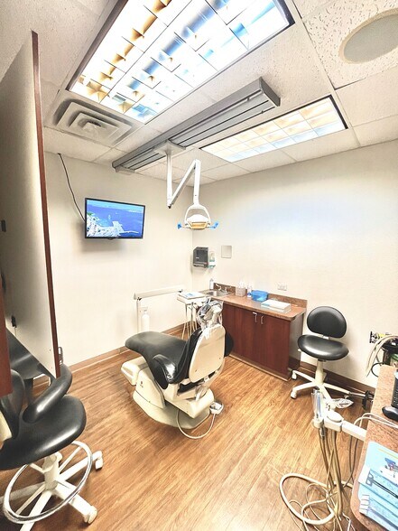 More Photos Of 2717 8th Ave, Fort Worth Storefront Retail Office For Lease