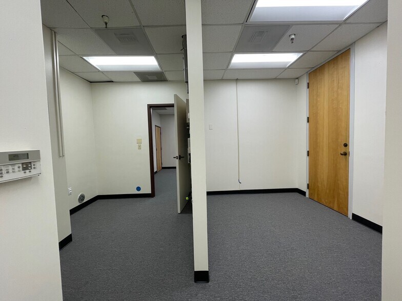 More Photos Of 190 S Orchard Ave, Vacaville Office For Lease