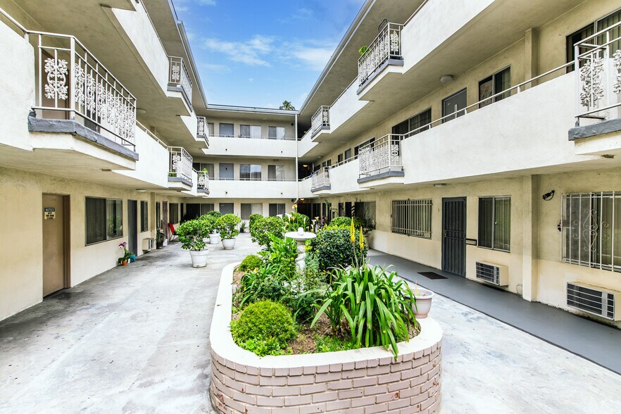 More Photos Of 130 N Alexandria Ave, Los Angeles Apartments For Sale