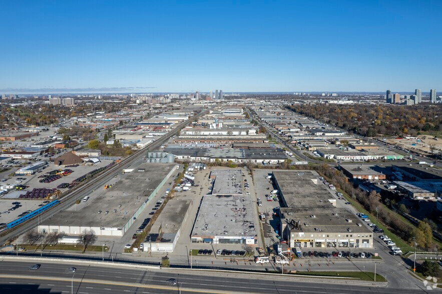 More Photos Of 2480 Lawrence Ave E, Toronto Showroom For Lease