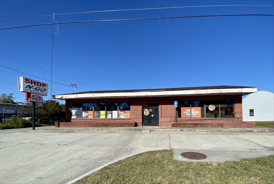 Primary Photo Of 1602 W Bay St, Savannah Restaurant For Lease