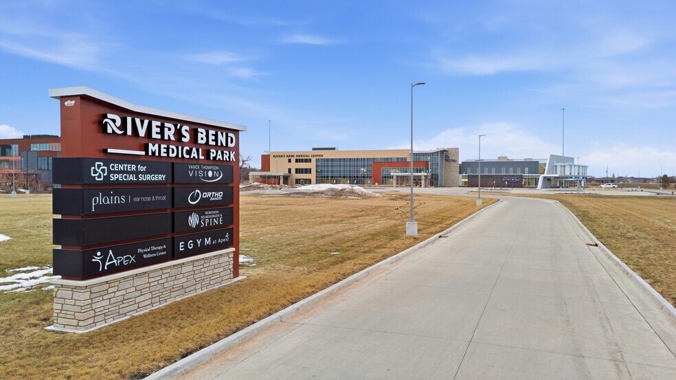 More Photos Of 350 23rd Ave E, West Fargo Healthcare For Lease
